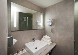 Hotel Le Cardinal Rueil Centre 4