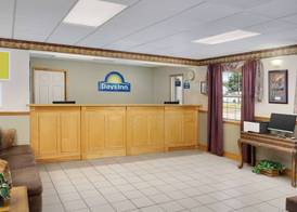 Days Inn by Wyndham Lake City I-75 2