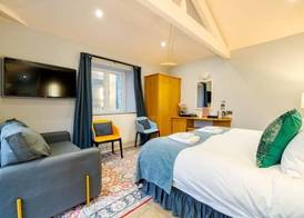 Waterhead Retreat 5