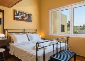 Daphnis Villas 2