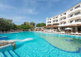 Paphos Gardens Apartments 4