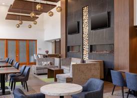 Hampton Inn & Suites by Hilton Windsor 3