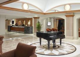 Ramada Plaza by Wyndham Palm Grove 5