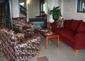 Lexington Inn & Suites-Windsor 4