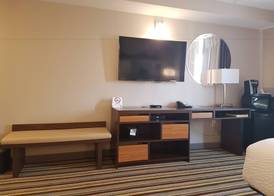 Super 8 by Wyndham Winnipeg West 5