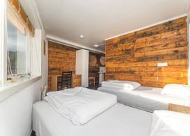 Astra Whale - Waterfront Boutique Hostel in Lofoten 5
