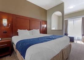 Comfort Suites Gainesville 4