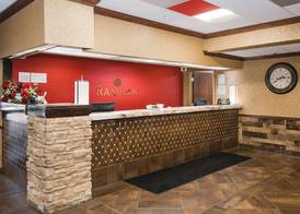 Ramada by Wyndham Plymouth Hotel & Conference Center 4