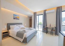 Blue Wave Suites - Ixia 5