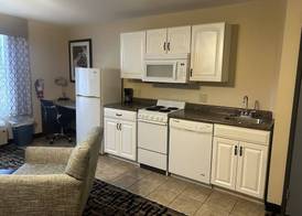 Baymont by Wyndham Ft. Leonard/Saint Robert 5