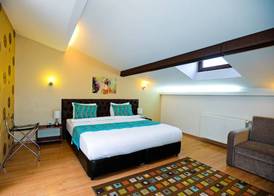 Retropera Hotel 5