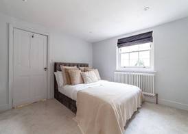 Modern & Stylish House in Deptford 3