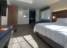 Holiday Inn Express & Suites MOUNTAIN VIEW SILICON VALLEY by IHG 3