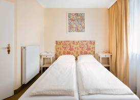 ALPHA HOTEL Hermann von Salza 4