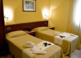 Hotel Gangi 5