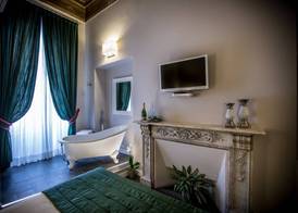 Chic & Town Luxury Rooms Piazza di Spagna 3