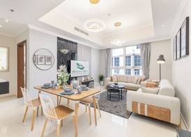 Heaven Crest Vacation Homes Downtown - Studio, 1, & 3 Bedroom Suites 2 minute walk to Dubai Mall and Burj Khalifa 5
