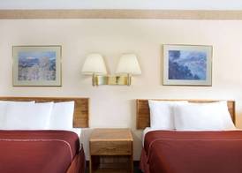 Howard Johnson by Wyndham Brigham City 4