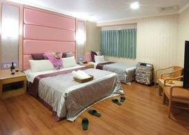Left Bank Hotel 2
