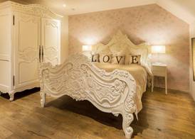 Glenskirlie Castle Hotel 4