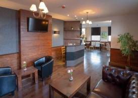 Eagle Hotel Luton Airport 5