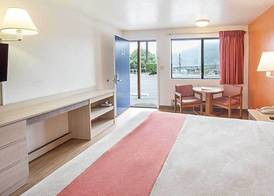 Motel 6 Gold Beach 4