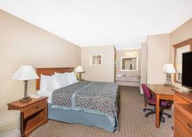 Days Inn by Wyndham Ripley 4