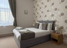 The Cumberland Hotel 5