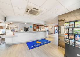 Comfort Hotel Evreux 2