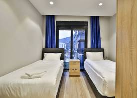 MENE SUITES 4