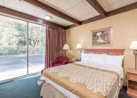 Days Inn by Wyndham Niles 3