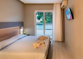 Sunday Hotel 2