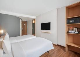 Ibis Gading Serpong 5