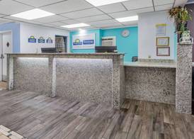 Days Inn by Wyndham Livonia Canton Detroit 3