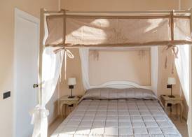 Leone X Guest House 5
