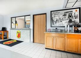 Super 8 by Wyndham Chester/Richmond Area 3
