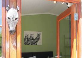 Orange-Ville Lodge & Guesthouse 3