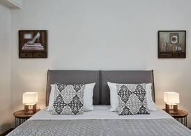 Chic One Bd Apartment with Hilton View 3