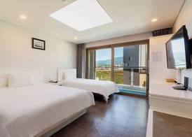 Sea View 5