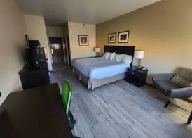 CASH REWARDS INN & SUITES 3
