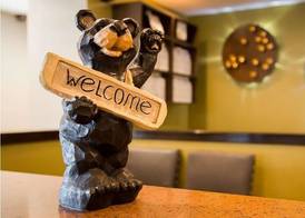 White Pine Inn & Suites 2
