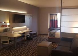 Microtel Inn & Suites by Wyndham Perry 5