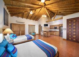 Mr. Tucan Hotel 3