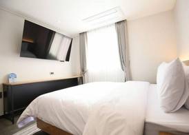 Its HOTEL 5