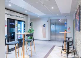 B&B HOTEL Troyes Magasins d'usine 2