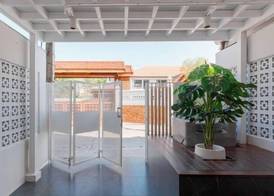 Modern Townhome / 2BR near CNX moat 4