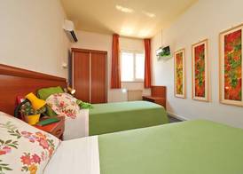 Holiday Home Deluxe by Interhome 4