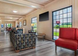 Econo Lodge Inn & Suites Philadelphia MS 5