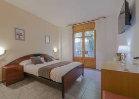 Hostal Montserrat 4