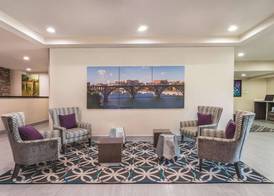 La Quinta by Wyndham Loudon 2